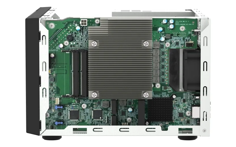 QNAP 8-bay TVS-h874-i5-32G (Core i5 4,4GHz, 32GB DDR4, 8x 3,5", 2x M.2 PCIe Gen4, 2x 2,5GbE)