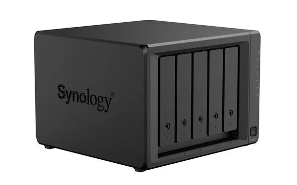 Synology DX525 - Police - 5 zásuvky