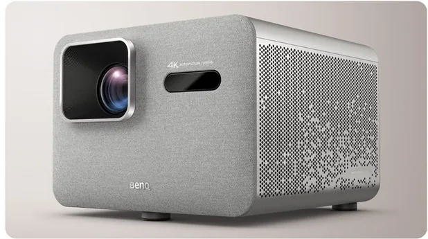 BenQ TK705STi 4K domácí kino s kratkou projek.vzdal. herní režim 3000lm HDMI USB-C chytré přizpůsobení obrazu GoogleTV