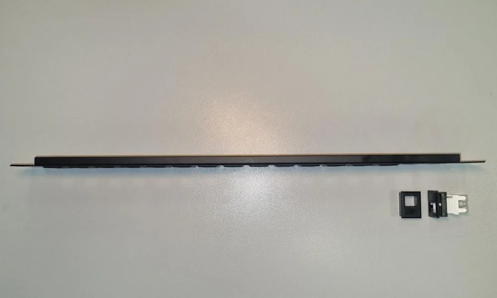 19" modulární patch panel XtendLan 16port, černý