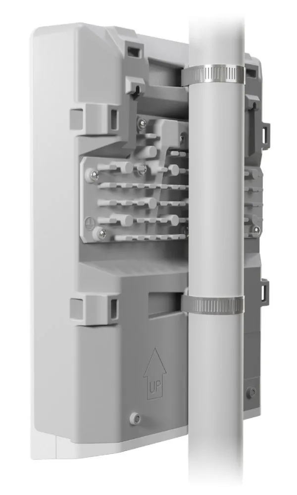 MikroTik CSS610-1Gi-7R-2S+OUT, netPower Lite 7R reverzní PoE switch