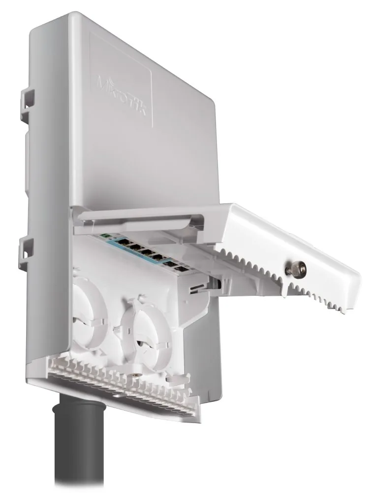 MikroTik CSS610-1Gi-7R-2S+OUT, netPower Lite 7R reverzní PoE switch