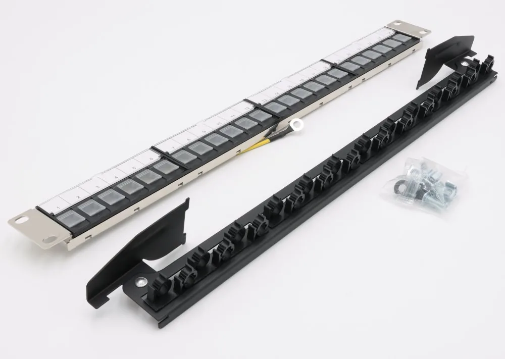 19" modulární stíněný patch panel XtendLan 24port, 4x demontovatelný modul, černý