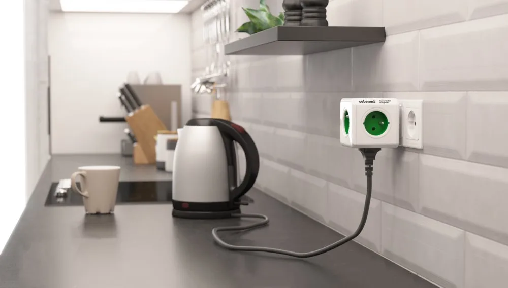Cubenest Powercube Original, 5× zásuvka, bílá zelená, dětská pojistka, uzemnění, max. 16A 250V~3680W 50-60Hz