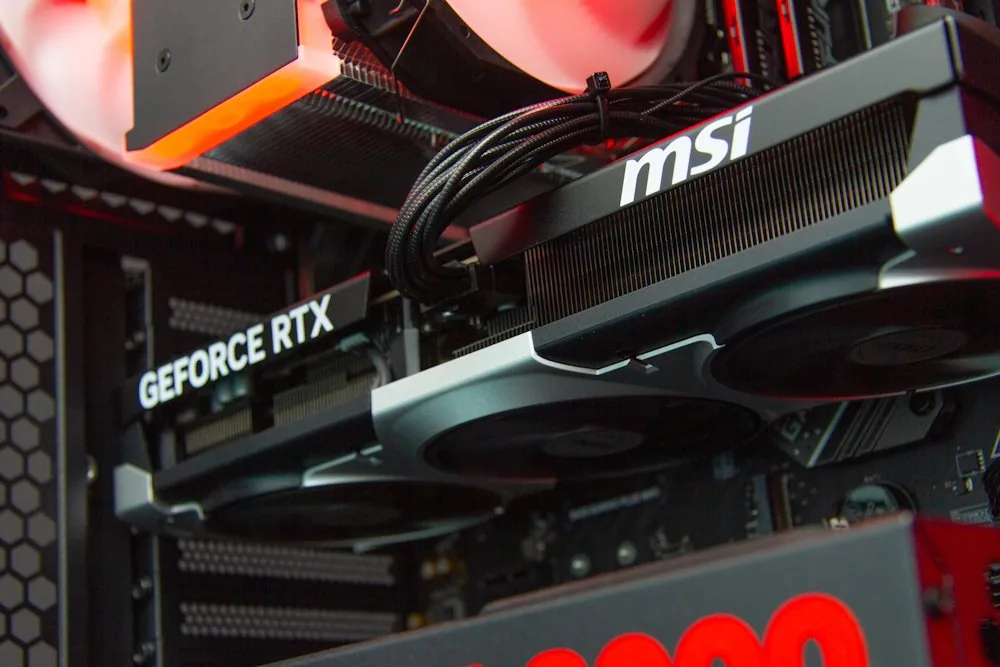 HAL3000 Alfa Gamer Pro Ti AMD Ryzen 7 7800X3D 32GB DDR5 RTX 5070 Ti 2TB PCIe4 SSD WiFi W11