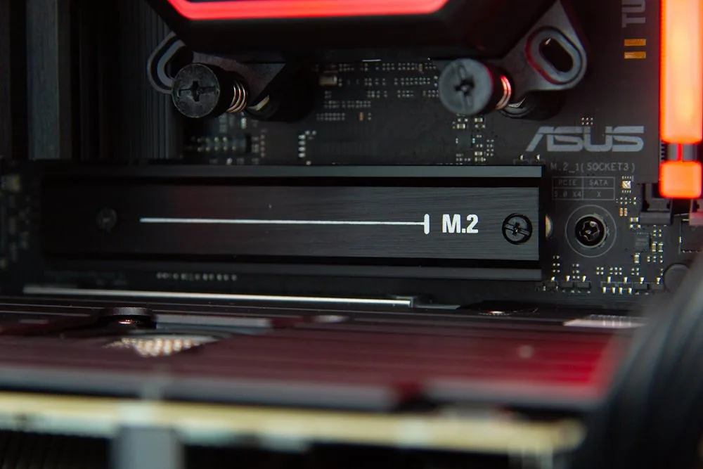 HAL3000 Alfa Gamer Elite Ti AMD Ryzen 7 9800X3D 32GB DDR5 RTX 5070 Ti 2TB PCIe4 SSD WiFi W11