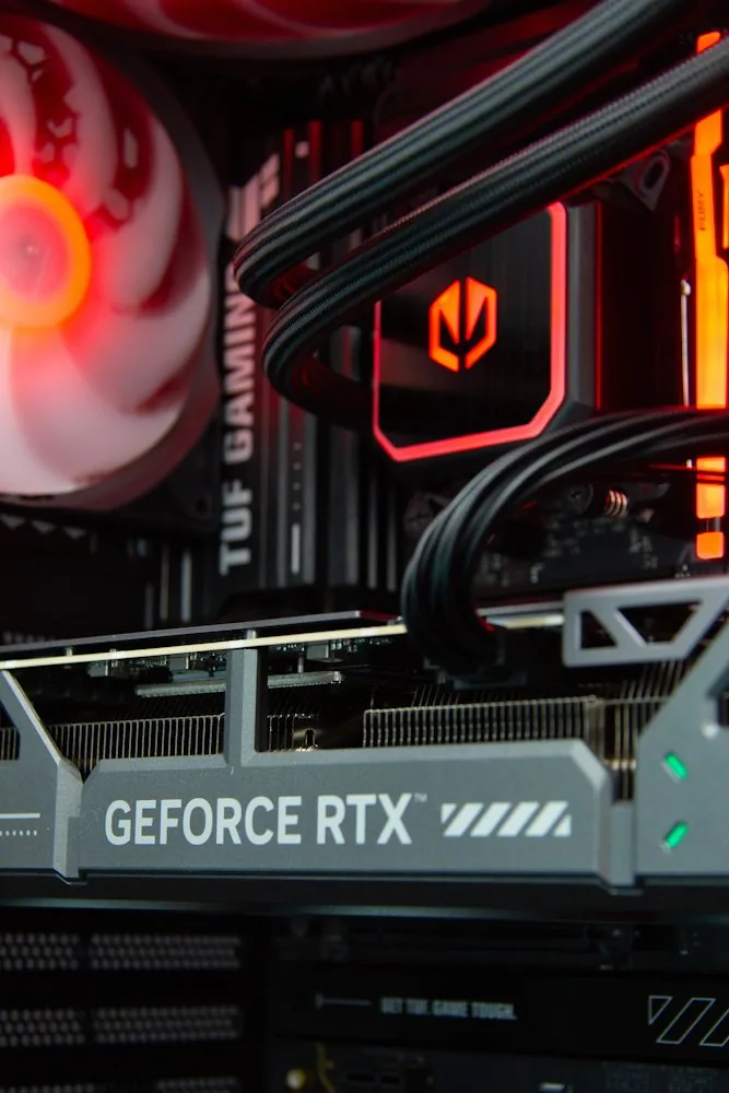 HAL3000 Alfa Gamer Elite Ti AMD Ryzen 7 9800X3D 32GB DDR5 RTX 5070 Ti 2TB PCIe4 SSD WiFi W11