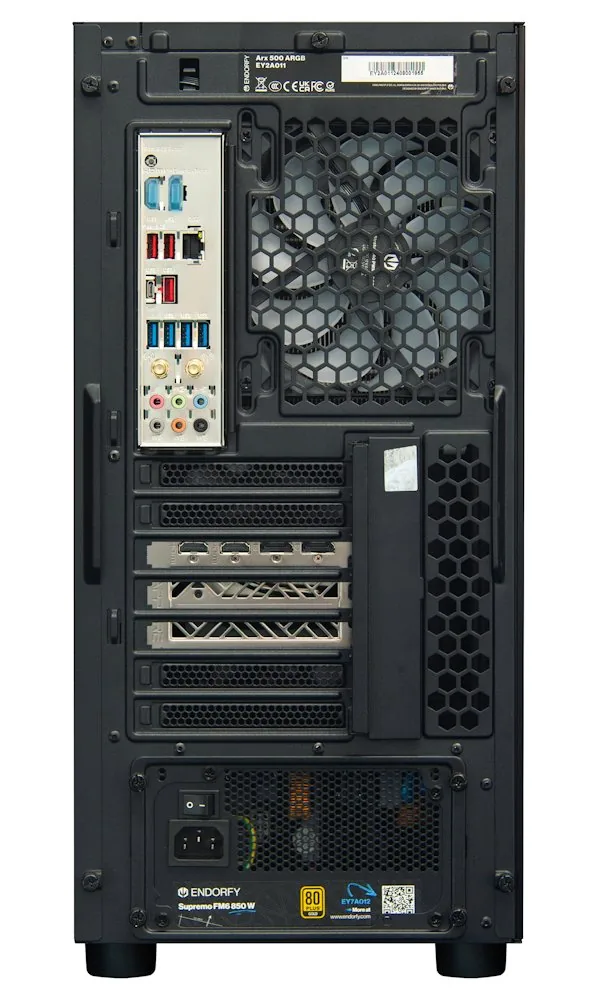 HAL3000 Alfa Gamer Pro XT AMD Ryzen 7 7800X3D 32GB DDR5 RX 9070 XT 2TB PCIe4 SSD WiFi W11