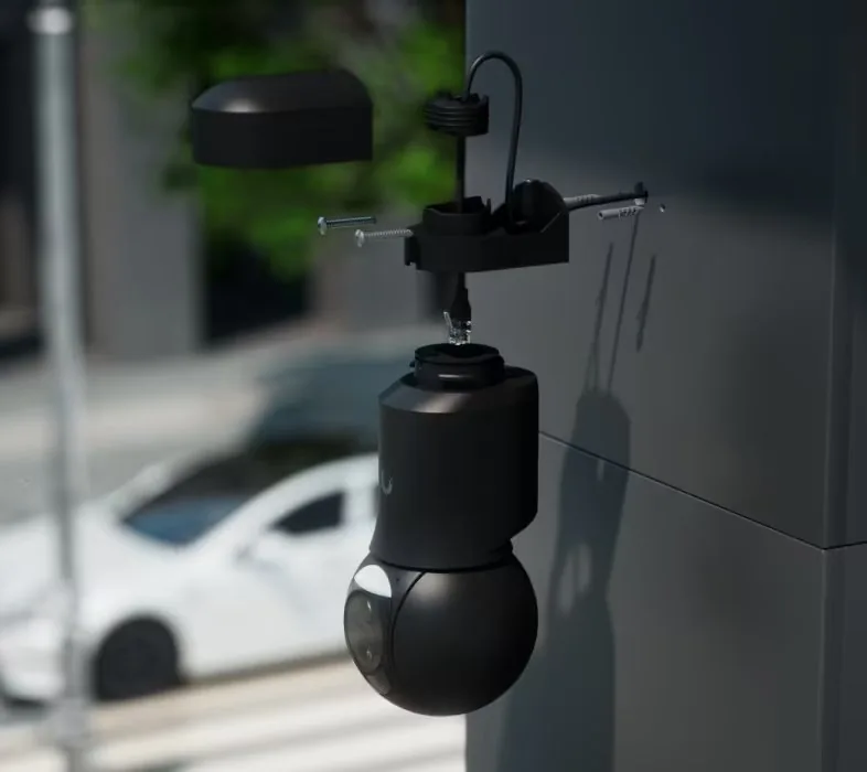 Ubiquiti UniFi Protect G6 PTZ, 4K duální venkovní kamera s 10x hybridním zoomem a AI analýzou, černá