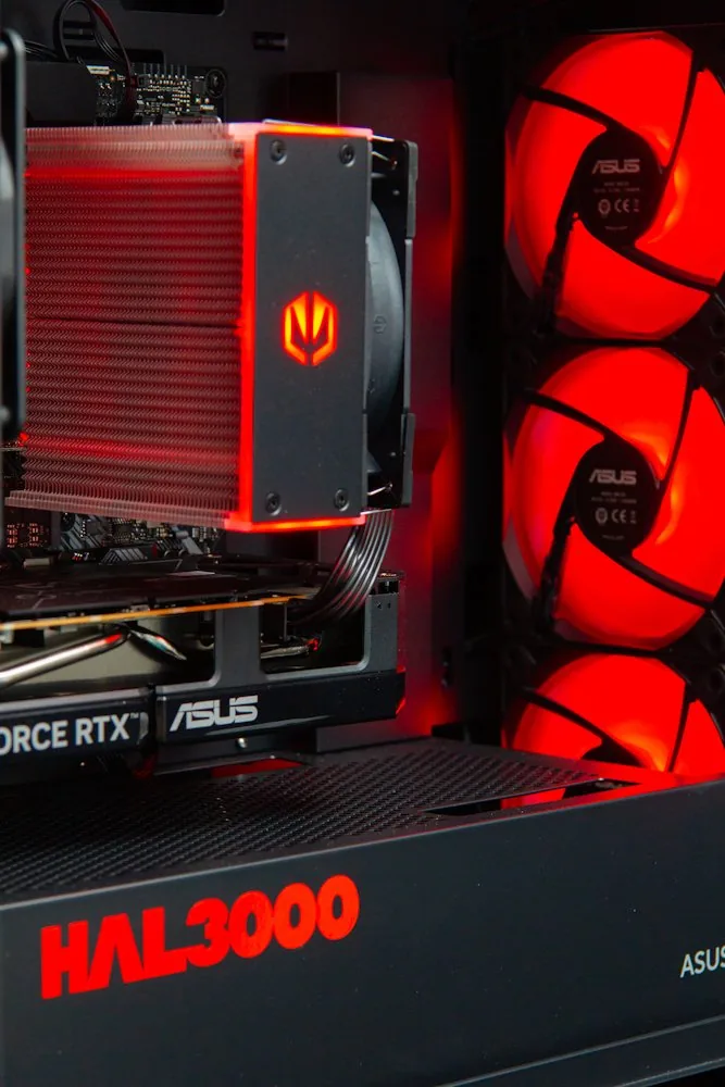 HAL3000 Online Gamer AMD Ryzen 5 5600 32GB DDR4 RTX 5060 1TB PCIe4 SSD WiFi W11