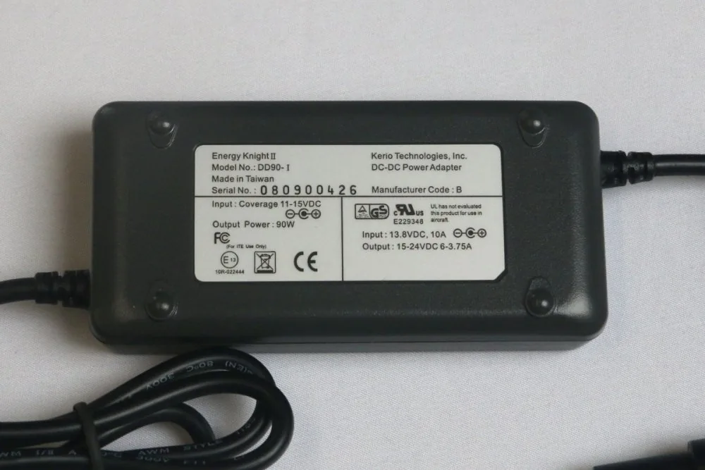 EUROCASE univerzální napájecí adaptér pro NB do auta 90W USB