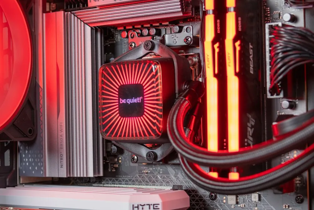 HAL3000 Alfa Gamer Nitro Panda AMD Ryzen 7 9800X3D 32GB DDR5 RX 9070 XT 2TB PCIe4 SSD WiFi W11