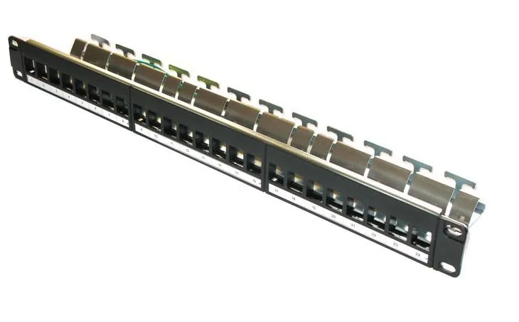 19" modulární stíněný patch panel XtendLan 24port, černý