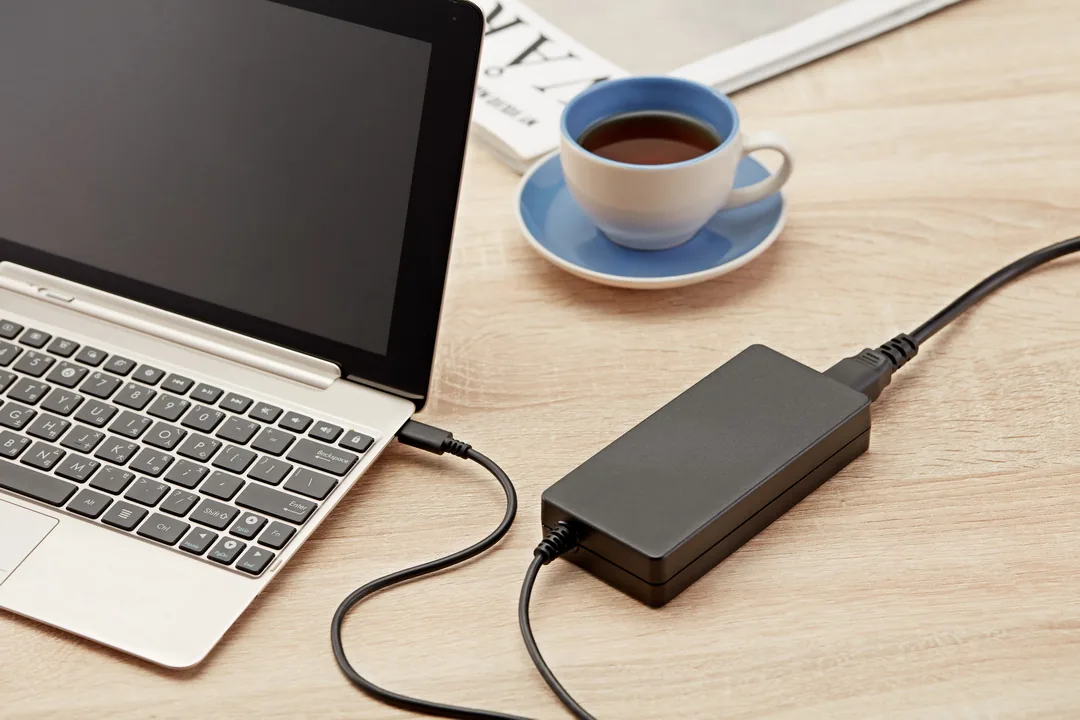 FSP NB C 100 napájecí adaptér, USB-C (PD), 100W