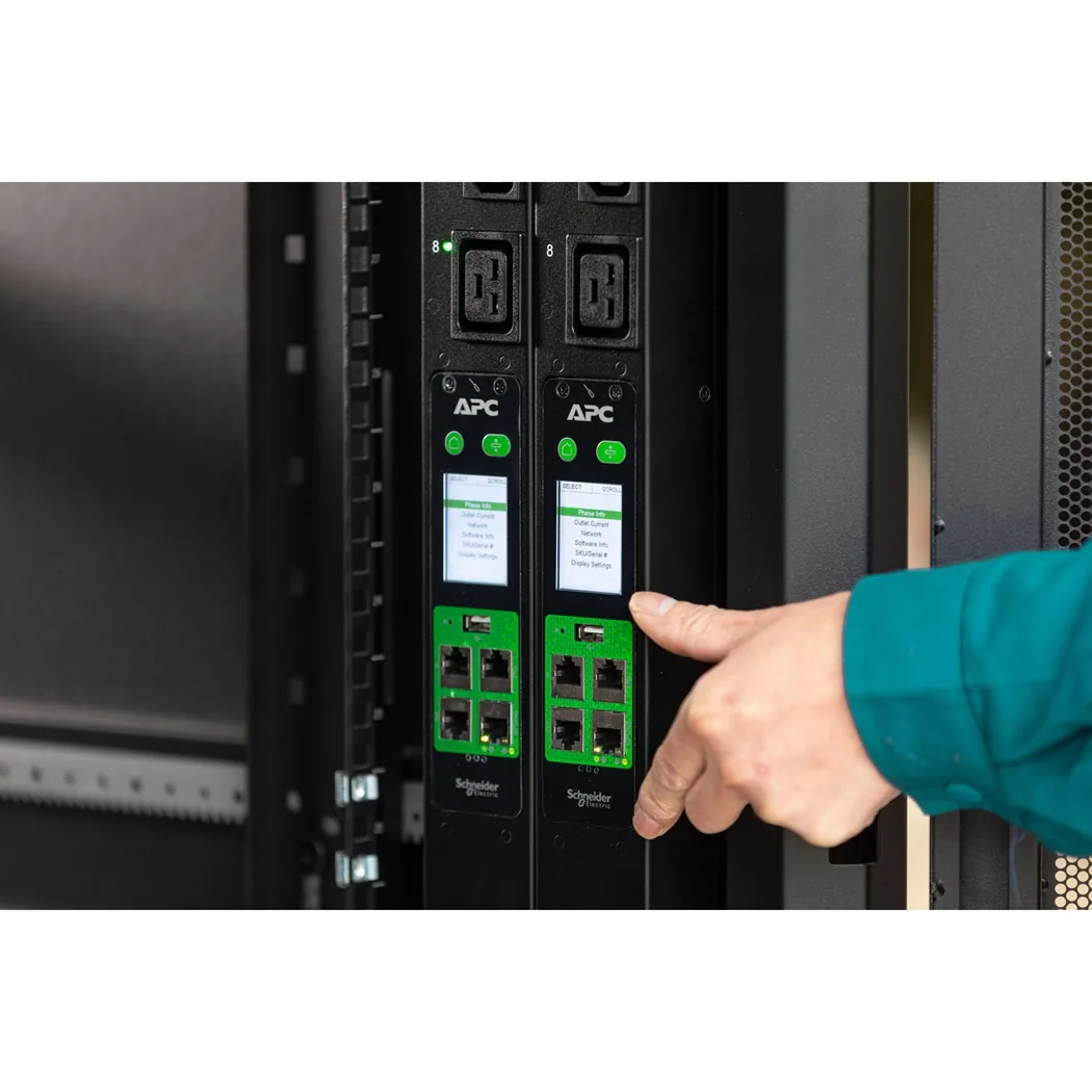 APC EasyPDU EPDU2232M - Rozvodná jednotka PDU (k montáži na regál) - merený - AC 400 V - 22 kW - 22080 VA - 3 fáze - Ethernet 10/100/1000, serial, USB - vstup: IEC 60309 3P+N+E - výstupní konektory: 24 (18 x IEC 60320 C13, 6 x IEC 60320 C19) - 0U - 2 m ka
