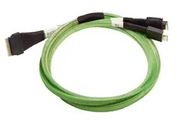Broadcom - Interní kabel SAS - 1x8 Slim SAS (SFF-8654) (M) do OCuLink (SFF-8612) - 1 m