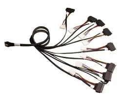 Broadcom - Interní kabel SAS - Slim SAS (SFF-8654) (M) do U.2 (SFF-8639) - 1 m