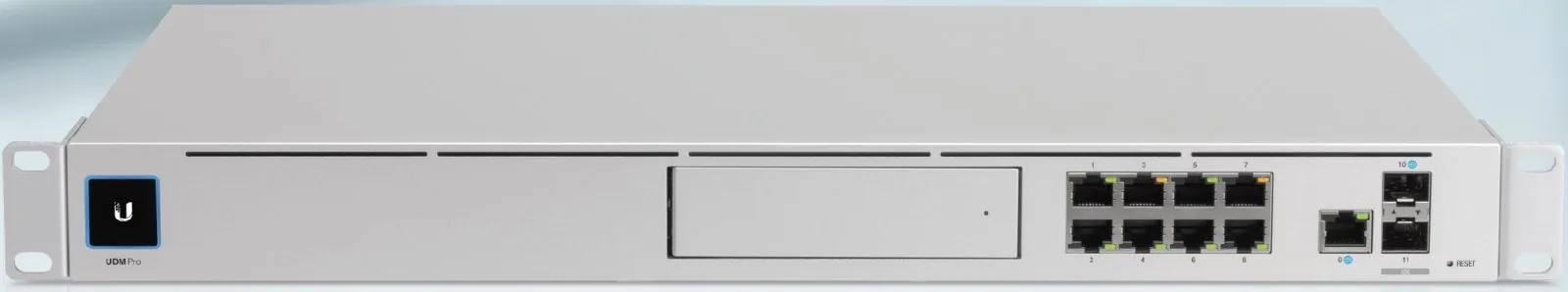 Ubiquiti Switch UniFi UDM-Pro Dream Machine, 8-Port Gigabit LAN, SFP SFP+, VLAN, Rackmount